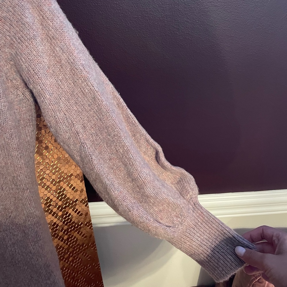 Sweater - Picture 4 of 4